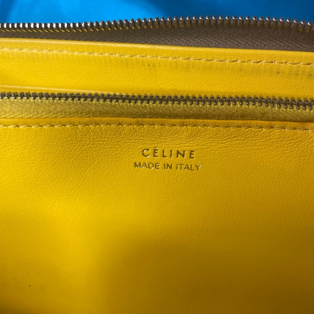 Celine Pebble Leather Wallet Yellow Interior Excel cond. Includes box & dust bag - Picture 10 of 15